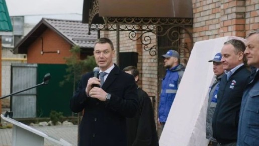 «Газ приходит в дома и храмы»