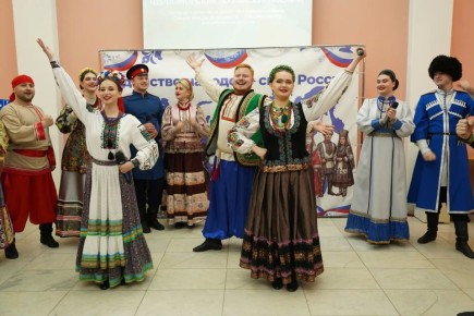 ��������� ������� � ���� ������: ����� 2000 ������� �������� 15-� ������������� ���������������� ����� "����������" � ��������� �����������