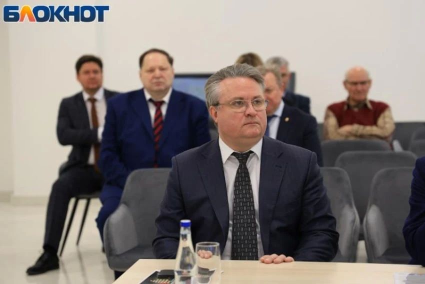 Бывший мэр Воронежа Вадим Кстенин официально покинул пост главы Водоканала