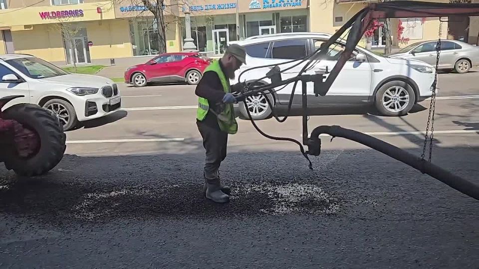 Улица Кирова прямо сейчас: убрали неровности, добавили ровности