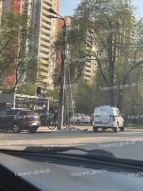 Труп мужчины заметили на улице 45-й Стрелковой Дивизии