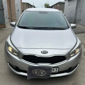 1 150 �.�. Kia Ceed, 2014 �.�