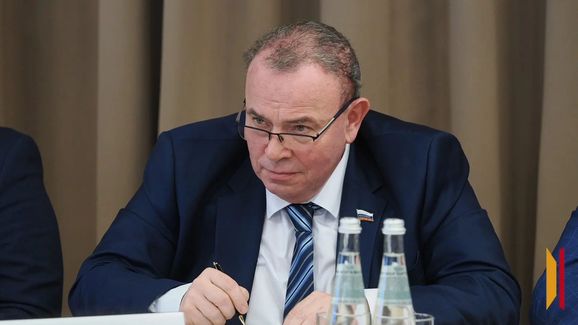 Губернатор Александр Гусев поздравил зампредседателя Воронежской облдумы Кирилла Левита с 55летием