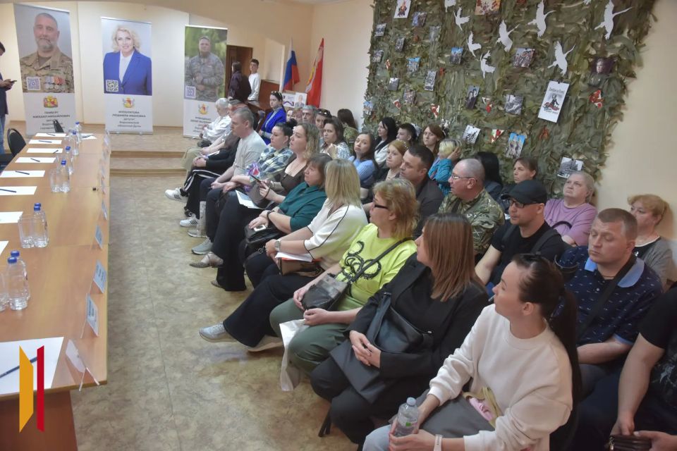 Депутаты облдумы организовали межведомственную встречу по вопросам помощи участникам СВО и их родным Депутаты облдумы организовали межведомственную встречу по вопросам помощи участникам СВО и их родным