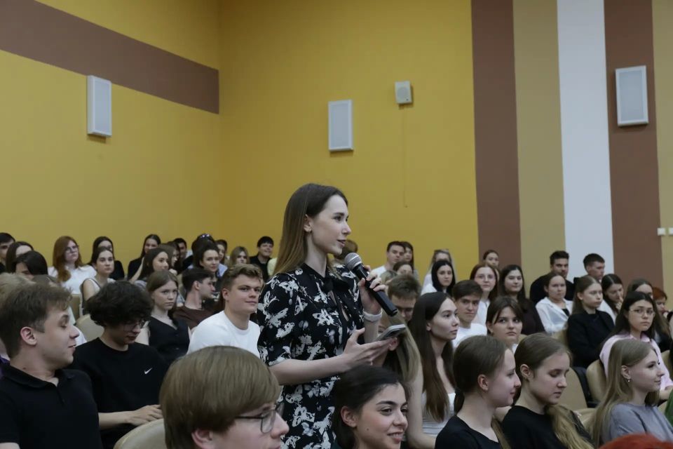 Председатель облизбиркома Илья Иванов провёл лекцию для будущих юристов: о современной избирательной системе и правоприменительной практике Председатель облизбиркома Илья Иванов провёл лекцию для будущих юристов: о современной избирательной системе и правоприменительной практике