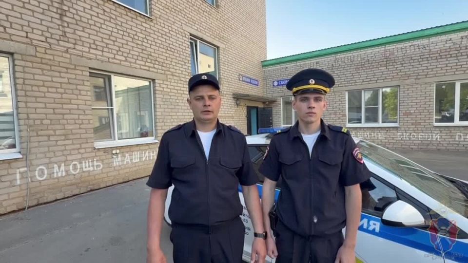 Полицейские оперативно доставили ребенка в медицинское учреждение для оказания помощи