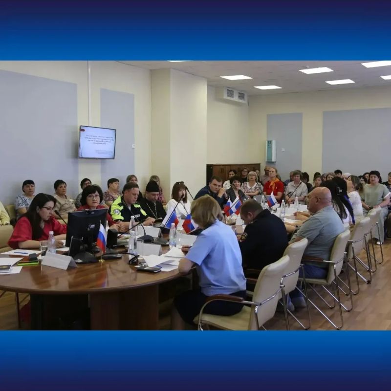 Представитель прокуратуры Бутурлиновского района принял участие в заседании муниципального родительского комитета на тему: «Роль родительского сообщества в профилактике проявления деструктивного поведения среди детей и... Представитель прокуратуры Бутурлиновского района принял участие в заседании муниципального родительского комитета на тему: «Роль родительского сообщества в профилактике проявления деструктивного поведения среди детей и...