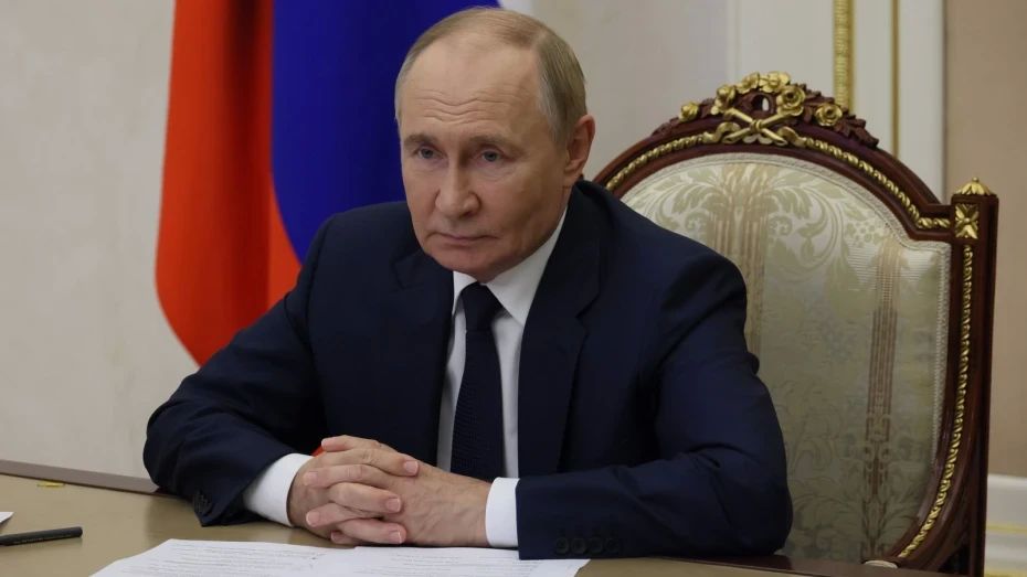 Владимир Путин подписал закон о возможности увеличения сверхурочного рабочего времени с 120 до 240 часов