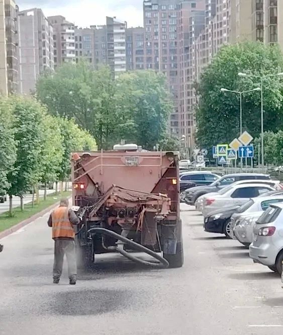Сегодня «латаем» дороги в жилом массиве Олимпийской Сегодня «латаем» дороги в жилом массиве Олимпийской