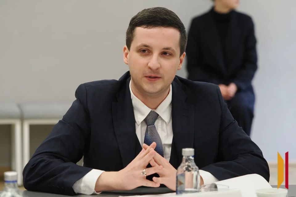 Министр культуры Воронежской области встретилась с победителями конкурса грантов Президентского фонда культурных инициатив Министр культуры Воронежской области встретилась с победителями конкурса грантов Президентского фонда культурных инициатив