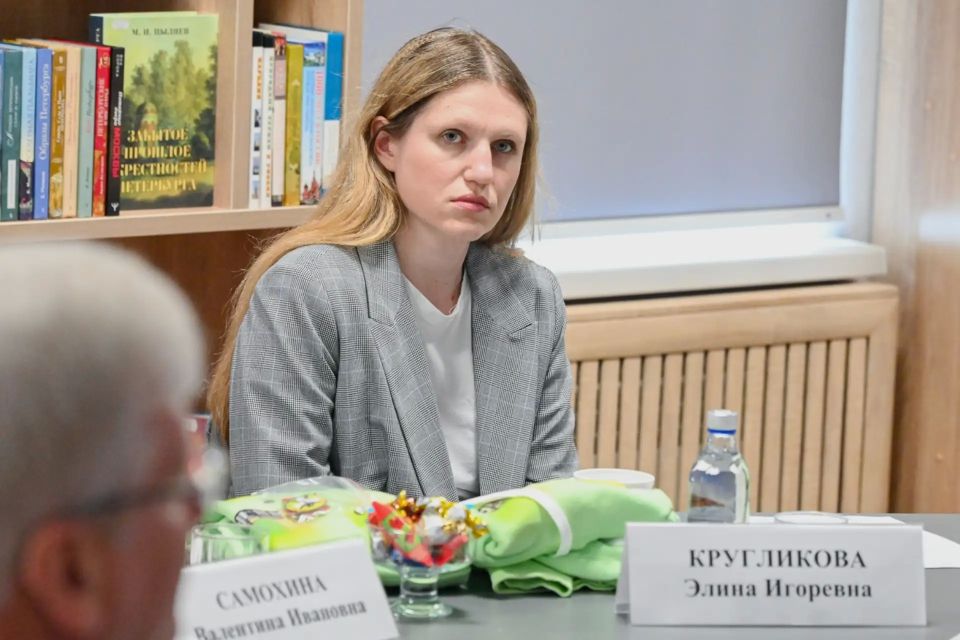 5 лет достойных побед! В юношеской библиотеке им. Кубанева министр культуры Воронежской области Мария Мазур встретилась с победителями Фонда президентских культурных инициатив 5 лет достойных побед! В юношеской библиотеке им. Кубанева министр культуры Воронежской области Мария Мазур встретилась с победителями Фонда президентских культурных инициатив