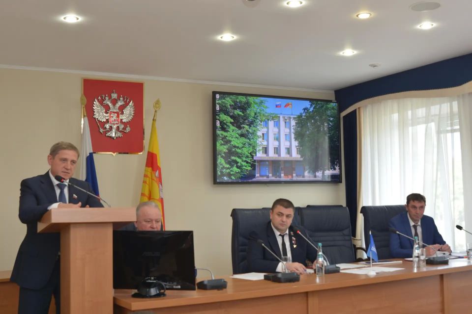 Мэр Воронежа Сергей Петрин выступил с отчетом за 2025 год перед депутатами гордумы Мэр Воронежа Сергей Петрин выступил с отчетом за 2025 год перед депутатами гордумы