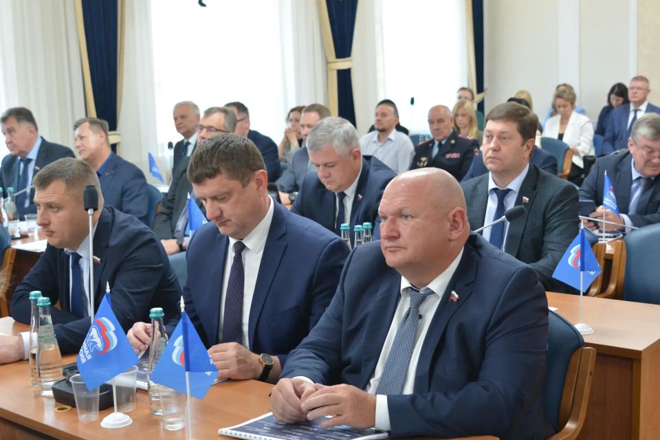 Мэр Воронежа Сергей Петрин выступил с отчетом за 2025 год перед депутатами гордумы Мэр Воронежа Сергей Петрин выступил с отчетом за 2025 год перед депутатами гордумы