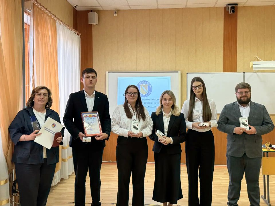 В Воронеже прошла 28-я областная студенческая олимпиада по основам избирательного законодательства В Воронеже прошла 28-я областная студенческая олимпиада по основам избирательного законодательства