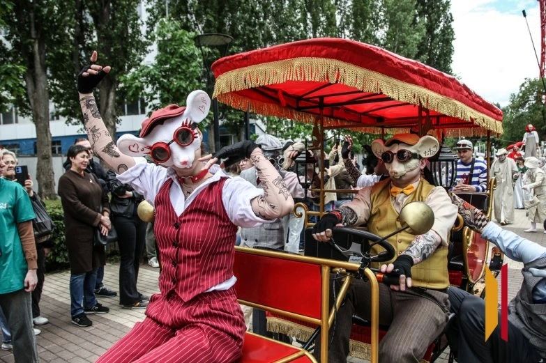 Как прошел фестиваль уличных театров в воронежском парке «Алые паруса» Как прошел фестиваль уличных театров в воронежском парке «Алые паруса»