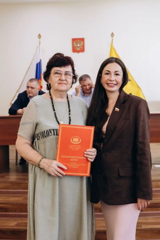 Депутат Воронежской городской Думы Анастасия Позднякова поздравила глав территориальных общественных самоуправлений Ленинского района с профессиональным праздником Депутат Воронежской городской Думы Анастасия Позднякова поздравила глав территориальных общественных самоуправлений Ленинского района с профессиональным праздником