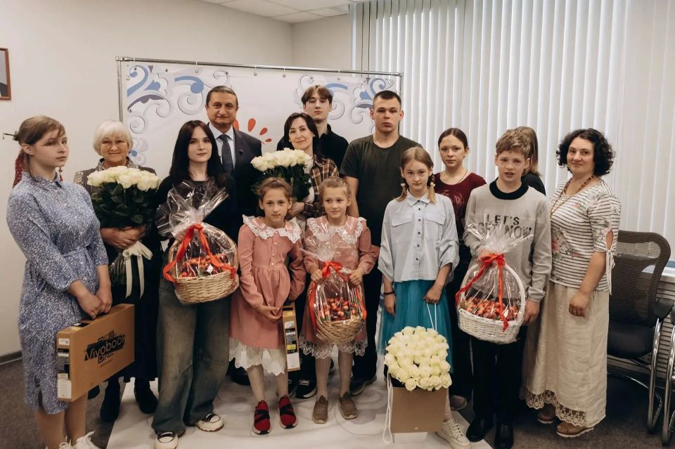 Как превратить мечты детей в возможности на личном примере показал депутат Чижов Как превратить мечты детей в возможности на личном примере показал депутат Чижов