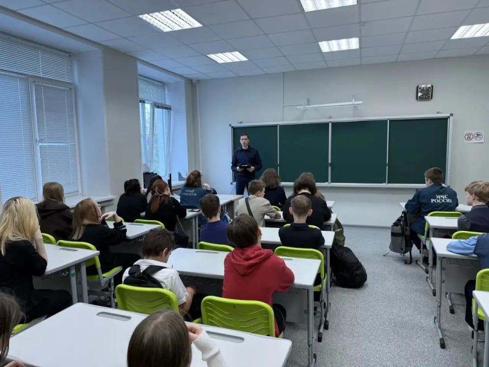 Сотрудники Западного МСУТ СК России провели профилактические лекции для учащихся образовательных учреждений в ряде регионов Сотрудники Западного МСУТ СК России провели профилактические лекции для учащихся образовательных учреждений в ряде регионов