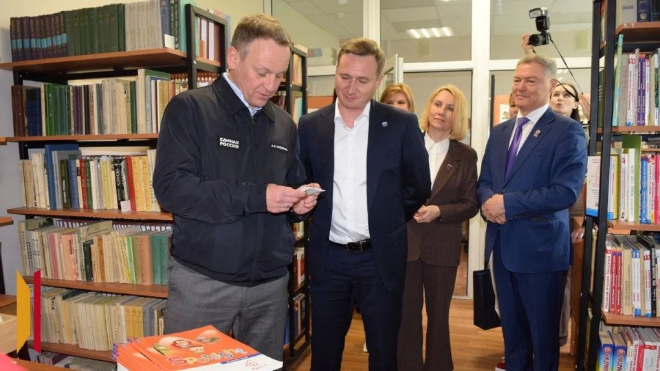 Депутат Госдумы РФ Александр Сидякин посетил Рамонский район Воронежской области Депутат Госдумы РФ Александр Сидякин посетил Рамонский район Воронежской области