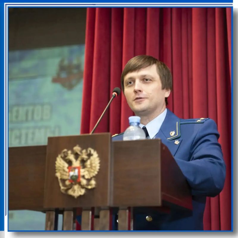 Помощник Воронежского прокурора по надзору за соблюдением законов в исправительных учреждениях принял участие в работе научно-практической конференции, приуроченной к 25-летию со дня образования Воронежского института ФСИН... Помощник Воронежского прокурора по надзору за соблюдением законов в исправительных учреждениях принял участие в работе научно-практической конференции, приуроченной к 25-летию со дня образования Воронежского института ФСИН...