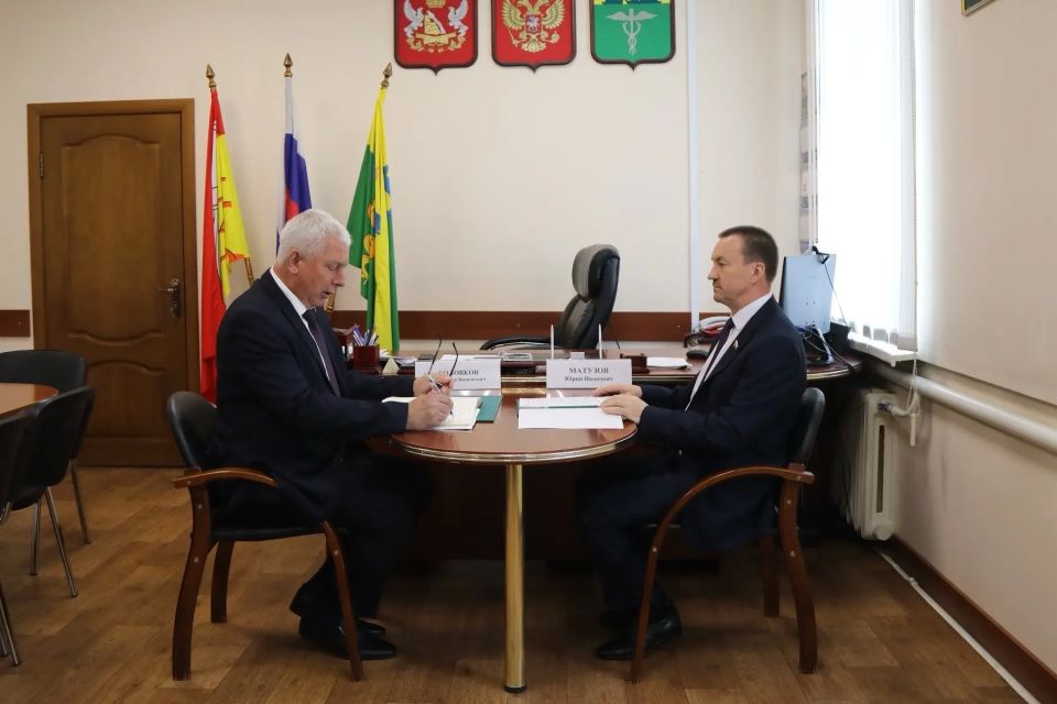 Председатель облдумы Юрий Матузов лично доставил оборудование для бойца СВО из Бутурлиновки по прямому обращению с передовой Председатель облдумы Юрий Матузов лично доставил оборудование для бойца СВО из Бутурлиновки по прямому обращению с передовой