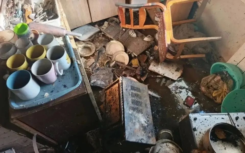 По факту пожара в Нововоронеже, в результате которого погибли трое братьев в возрасте 6, 10 и 19 лет, возбудили уголовное дело по двум статьям По факту пожара в Нововоронеже, в результате которого погибли трое братьев в возрасте 6, 10 и 19 лет, возбудили уголовное дело по двум статьям