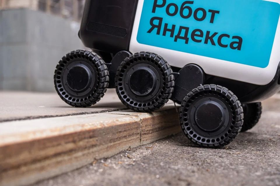 На улицах Воронежа появятся роботы-доставщики от «Яндекса» На улицах Воронежа появятся роботы-доставщики от «Яндекса»