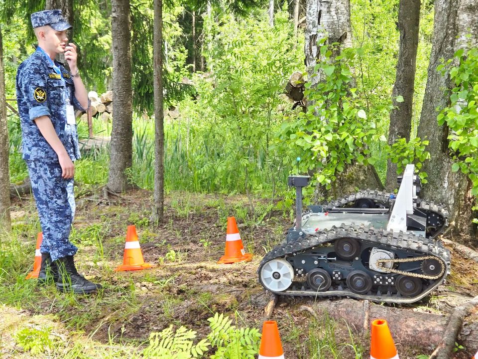 Команда Воронежского института ФСИН России «Квантор» заняла второе место во всероссийских соревнованиях «Кибердром» Команда Воронежского института ФСИН России «Квантор» заняла второе место во всероссийских соревнованиях «Кибердром»