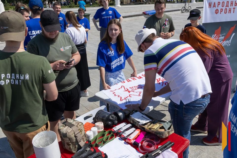 Фоторепортаж РИА «Воронеж» с празднования Дня России на Адмиралтейской площади Фоторепортаж РИА «Воронеж» с празднования Дня России на Адмиралтейской площади