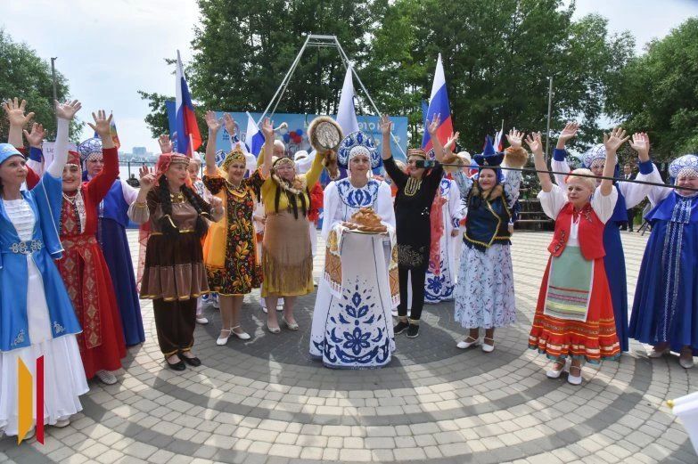 «День России напоминает о священном доме»: воронежцы отметили праздник в парке «Дельфин» «День России напоминает о священном доме»: воронежцы отметили праздник в парке «Дельфин»