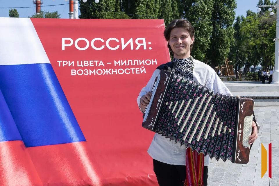Фоторепортаж РИА «Воронеж» с празднования Дня России на Адмиралтейской площади Фоторепортаж РИА «Воронеж» с празднования Дня России на Адмиралтейской площади