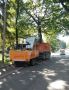 #уборка_Воронежа. В Воронеже продолжается уборка городских территорий Районные комбинаты благоустройства по-прежнему работают в круглосуточном режиме – в дневную и ночную смены