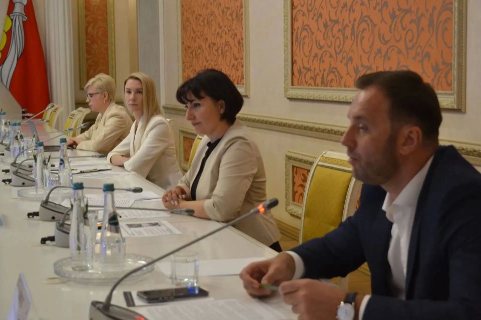 В Воронеже прошло выездное заседание Общественного совета при Роструде В Воронеже прошло выездное заседание Общественного совета при Роструде
