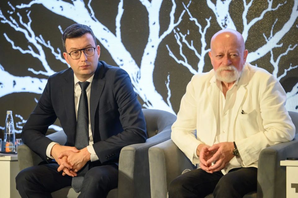 19-й форум «Зодчество ВРН» прошел в конце мая – но его вайб и послевкусие длятся до сих пор и, уверены, этого заряда хватит на все лето! 19-й форум «Зодчество ВРН» прошел в конце мая – но его вайб и послевкусие длятся до сих пор и, уверены, этого заряда хватит на все лето!
