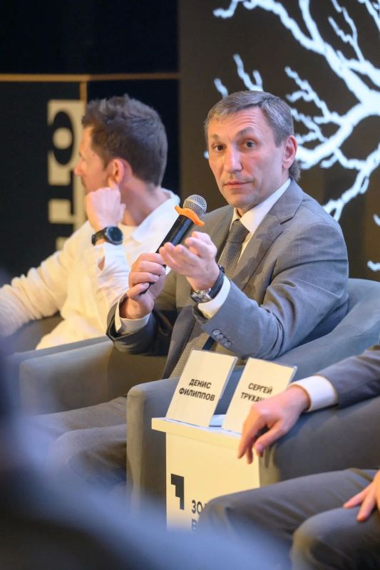 19-й форум «Зодчество ВРН» прошел в конце мая – но его вайб и послевкусие длятся до сих пор и, уверены, этого заряда хватит на все лето! 19-й форум «Зодчество ВРН» прошел в конце мая – но его вайб и послевкусие длятся до сих пор и, уверены, этого заряда хватит на все лето!
