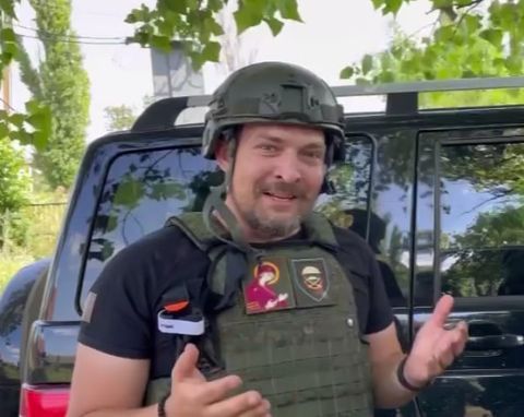 Алексей Живов: Еще обратите внимание, мы бьем по их заводам ночью, когда нет людей