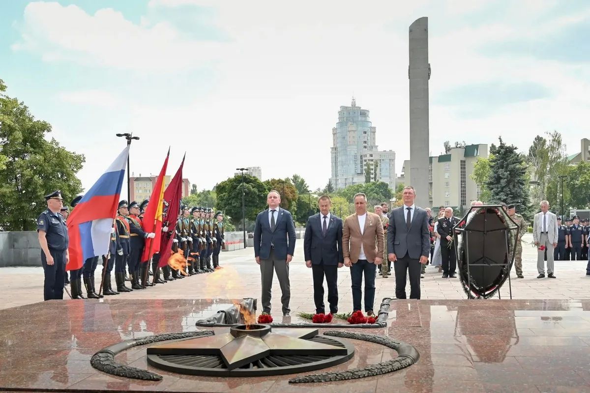 Участники масштабного марафона «Города-герои – города Героев» прибыли в Воронеж Участники масштабного марафона «Города-герои – города Героев» прибыли в Воронеж