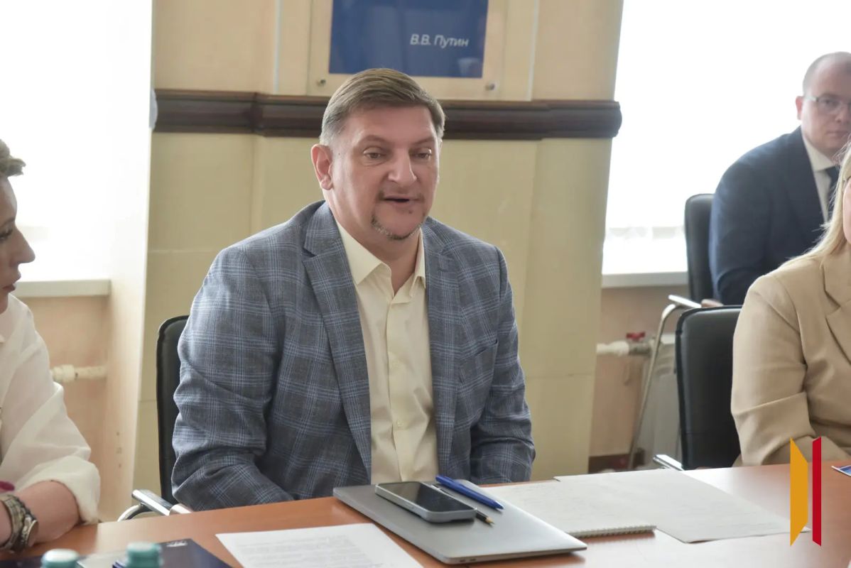 Зампред Госдумы Алексей Гордеев анонсировал расширение проекта по кибербезопасности для воронежских школьников Зампред Госдумы Алексей Гордеев анонсировал расширение проекта по кибербезопасности для воронежских школьников