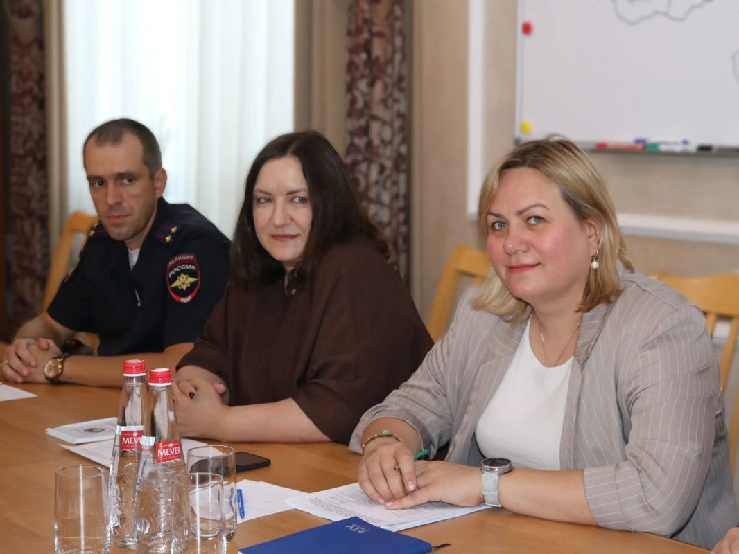 Рабочая встреча в облизбиркоме: налаживание эффективного взаимодействия с участниками избирательного процесса Рабочая встреча в облизбиркоме: налаживание эффективного взаимодействия с участниками избирательного процесса