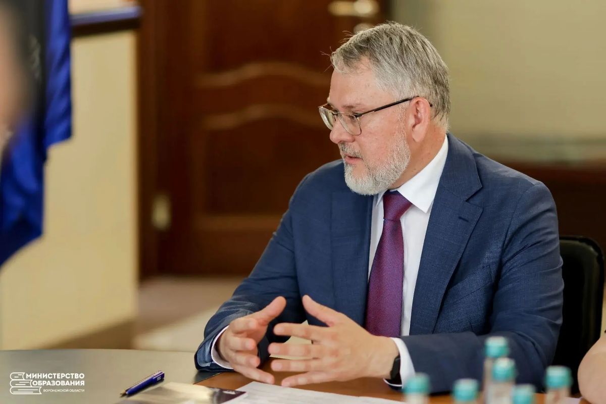 Одними из главных приоритетов в работе министерства образования Воронежской области остаются развитие цифровой грамотности и кибербезопасность детей и подростков Одними из главных приоритетов в работе министерства образования Воронежской области остаются развитие цифровой грамотности и кибербезопасность детей и подростков