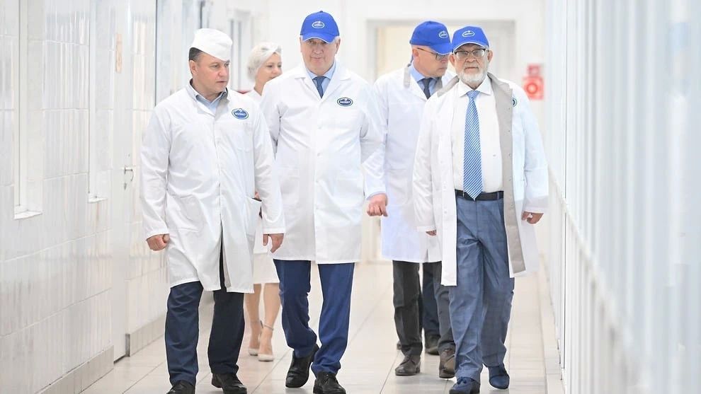 Александр Гусев посетил «Молвест» и обсудил инвестиции в предприятие