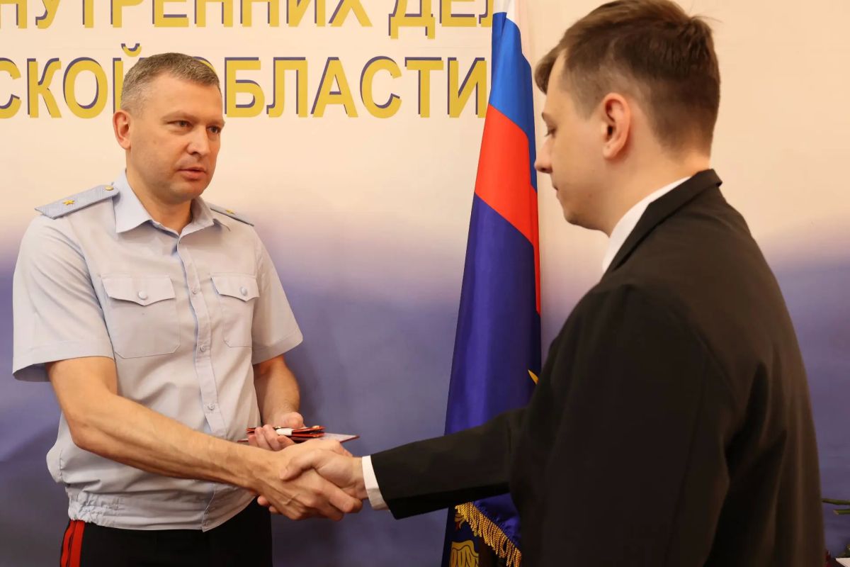 Воронежские полицейские отмечены ведомственными и государственными наградами за профессионализм Воронежские полицейские отмечены ведомственными и государственными наградами за профессионализм