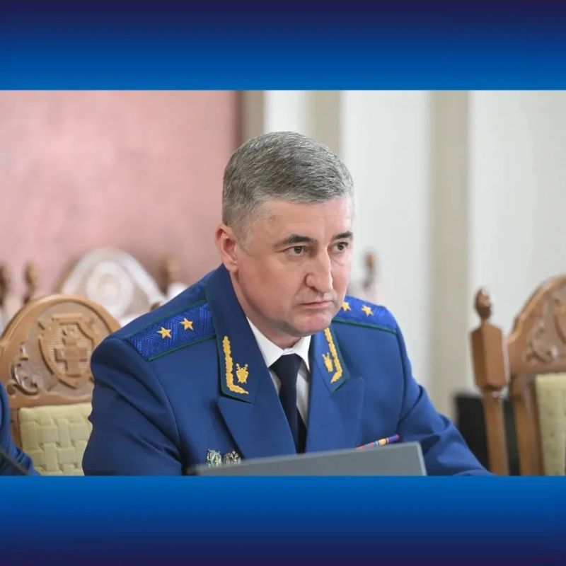 В городе Воронеже Юрий Пономарев представил коллективу прокуратуры и руководителям органов власти нового прокурора области Сергея Филипенко, назначенного на должность Указом Президента Российской Федерации 28 июня 2026 года В городе Воронеже Юрий Пономарев представил коллективу прокуратуры и руководителям органов власти нового прокурора области Сергея Филипенко, назначенного на должность Указом Президента Российской Федерации 28 июня 2026 года