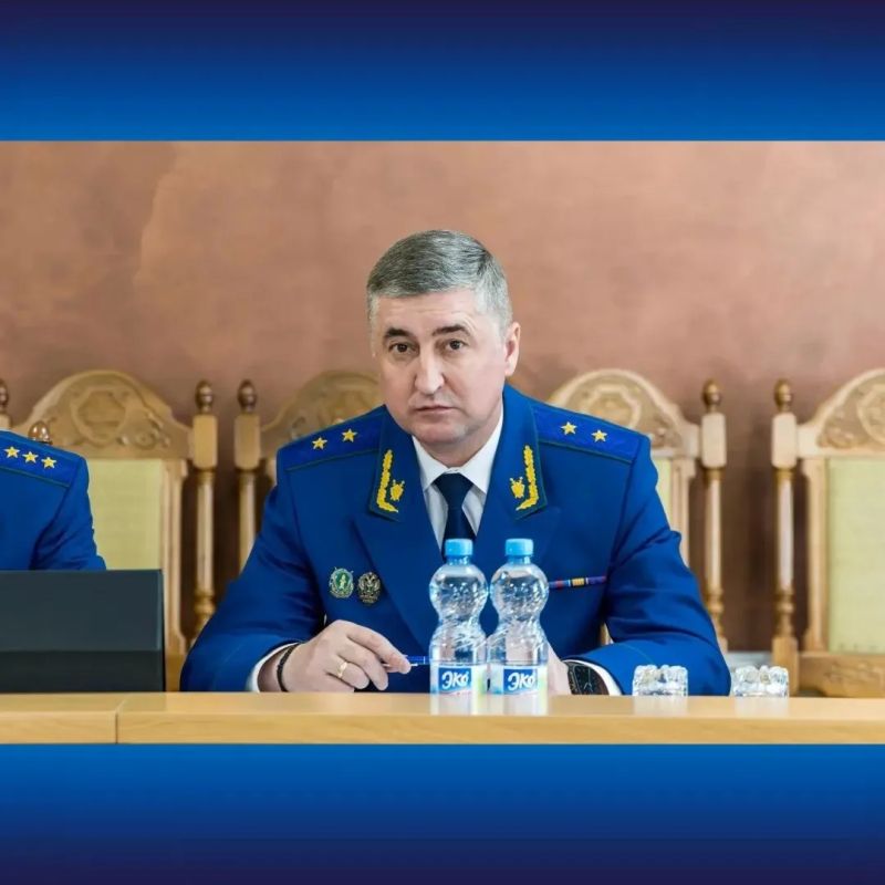 В городе Воронеже Юрий Пономарев представил коллективу прокуратуры и руководителям органов власти нового прокурора области Сергея Филипенко, назначенного на должность Указом Президента Российской Федерации 28 июня 2026 года В городе Воронеже Юрий Пономарев представил коллективу прокуратуры и руководителям органов власти нового прокурора области Сергея Филипенко, назначенного на должность Указом Президента Российской Федерации 28 июня 2026 года