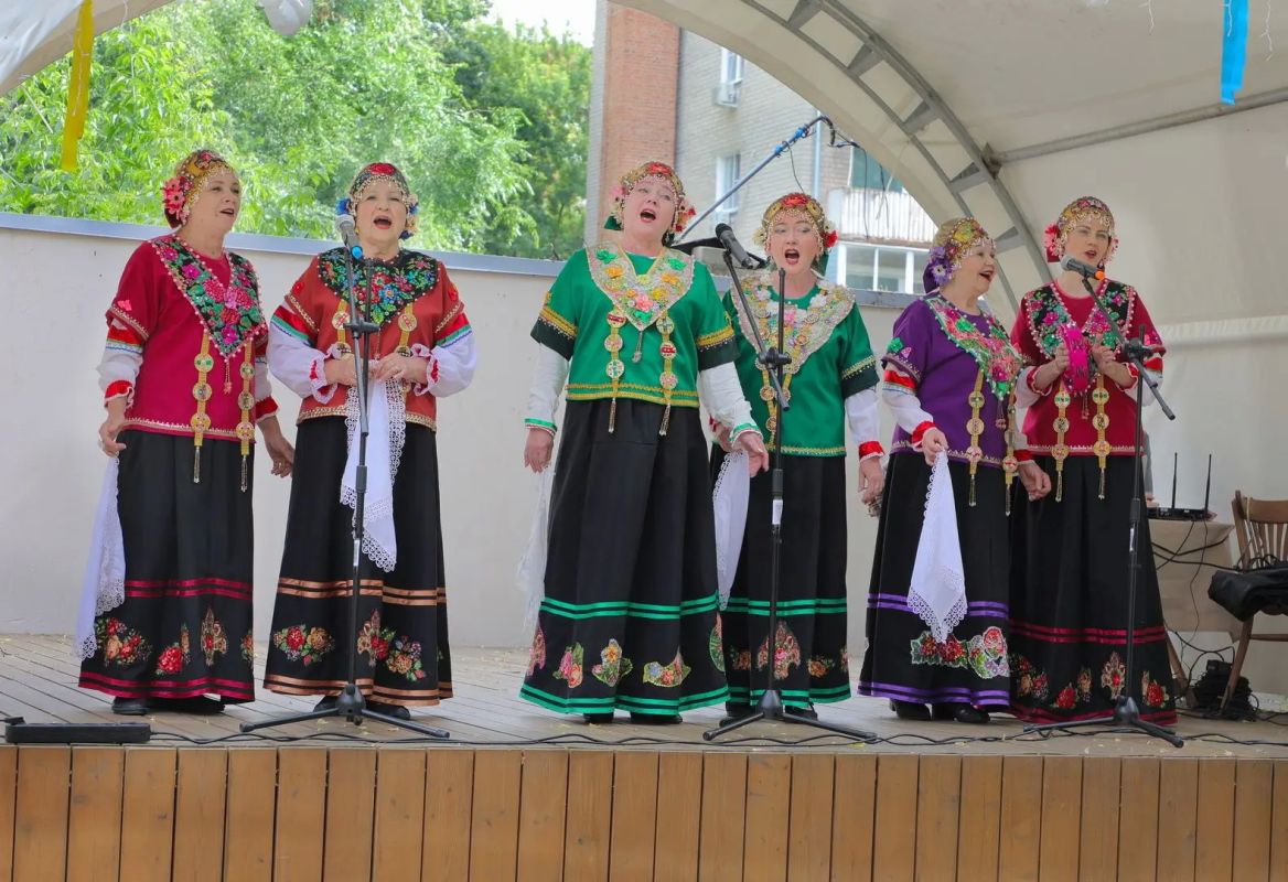 Семейный праздник «Ромашковая Русь» Семейный праздник «Ромашковая Русь»