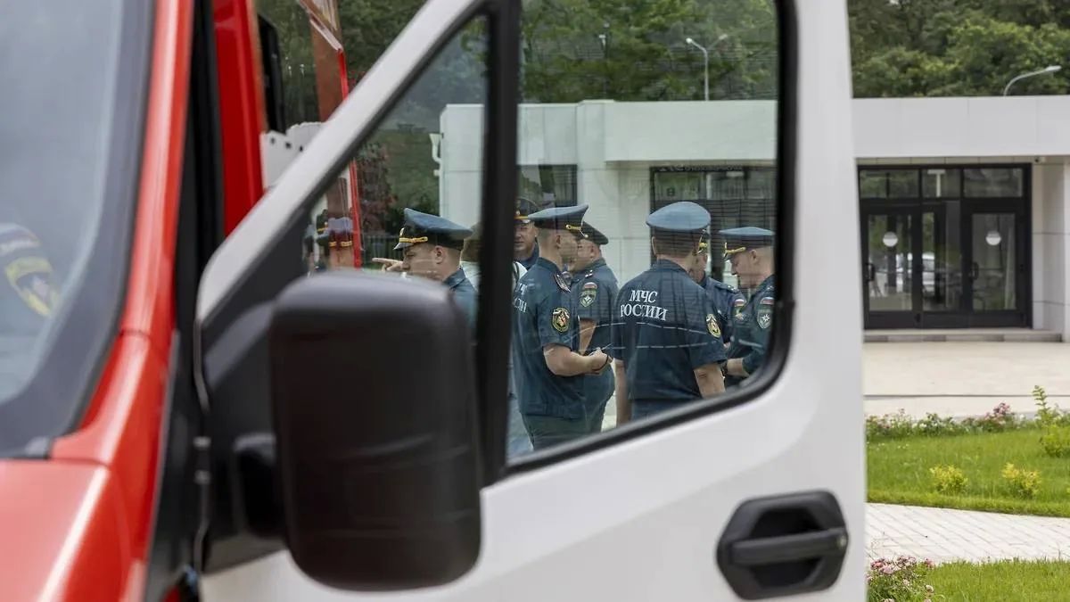 Учебный дым в мегашколе: Яркие кадры тренировки пожарных в образовательном центре «Траектория» в Воронеже Учебный дым в мегашколе: Яркие кадры тренировки пожарных в образовательном центре «Траектория» в Воронеже