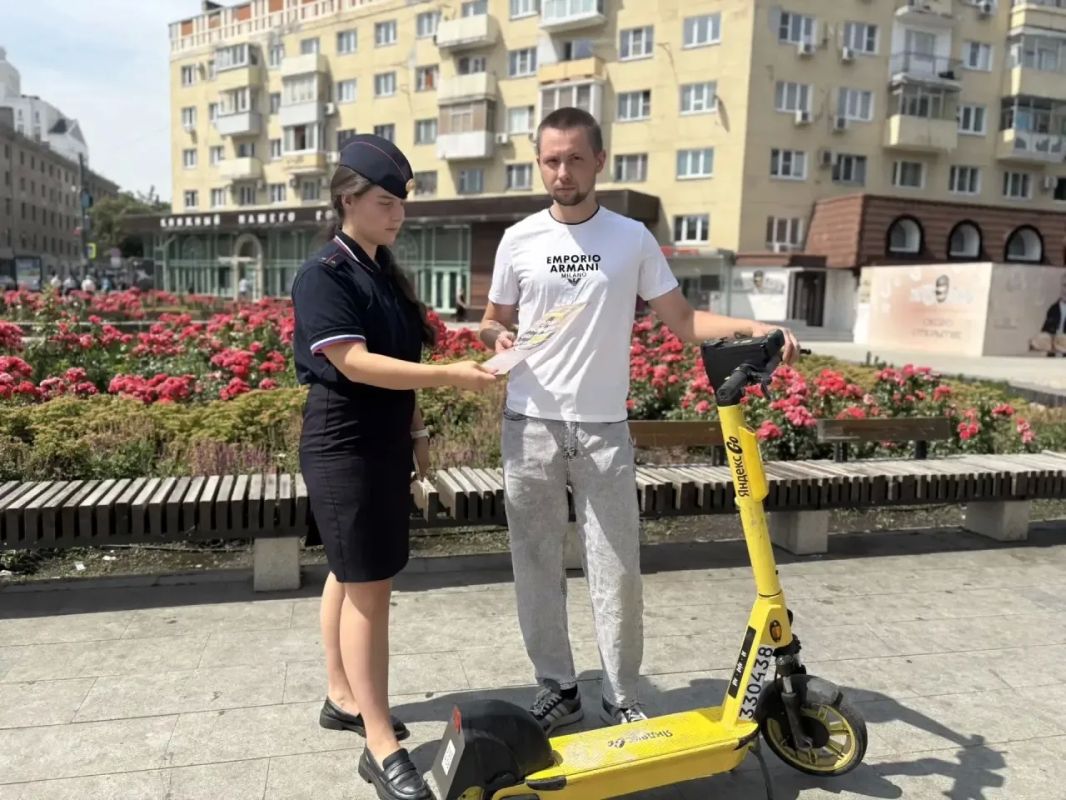 В Воронеже продолжаются рейды по профилактике нарушений среди пользователей электросамокатов В Воронеже продолжаются рейды по профилактике нарушений среди пользователей электросамокатов