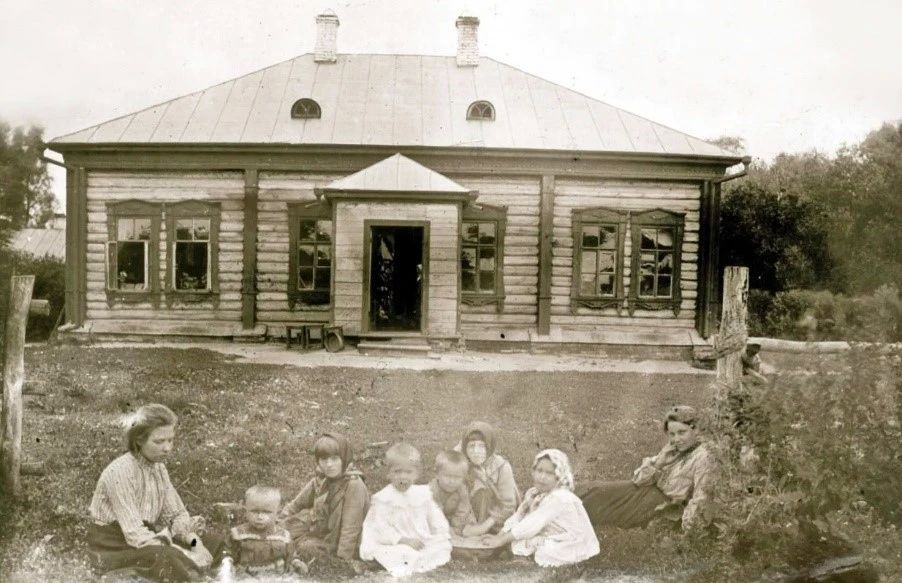 Для школы, построенной Соколовыми в поселке Никольское, согласовали проект реставрации Для школы, построенной Соколовыми в поселке Никольское, согласовали проект реставрации