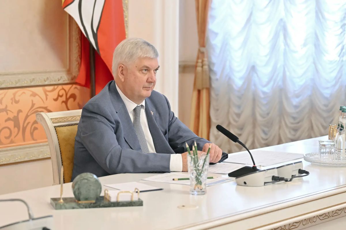 Губернатор Александр Гусев принял участие в совещании по обеспечению стабильной ситуации на рынке топлива Губернатор Александр Гусев принял участие в совещании по обеспечению стабильной ситуации на рынке топлива