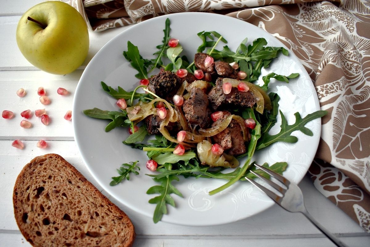 Куриная печень в банке: как быстро и вкусно угостить семью здоровым блюдом